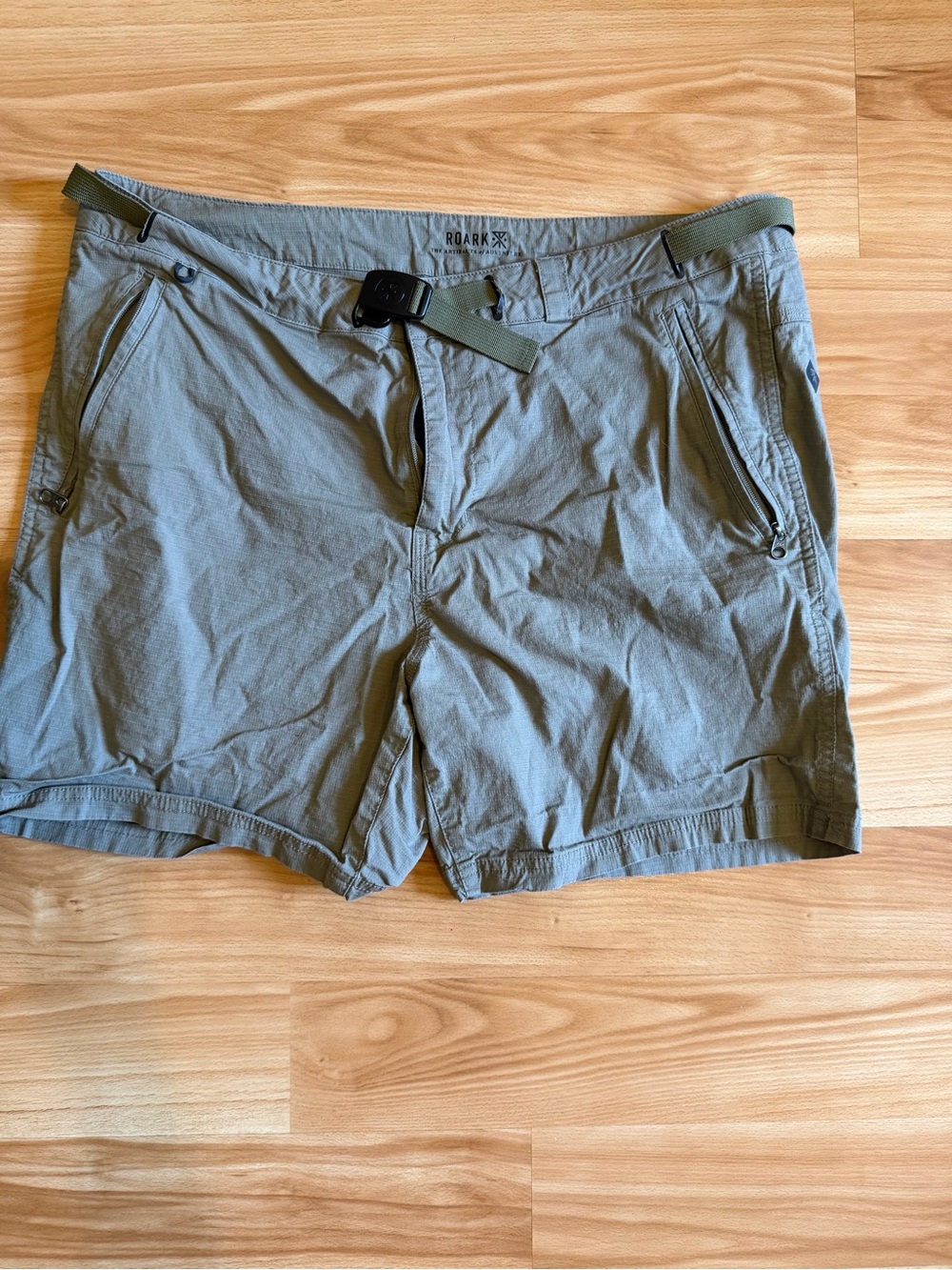 Men’s Roark Camp Hybrid Shorts XL Light Olive Green